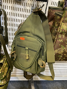 Taktikaline kott / kohver / taktikaline vest (6 foto / 9)