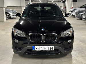 BMW X1 xDrive20i Sport line (2 foto / 15)
