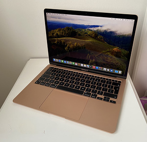 Apple MacBook 13” M1 (2020) Аккумулятор 99% (1 фото из 7)