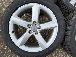 Оригинальные литые диски Audi 19 дюймов с шинами (3 фото из 8)