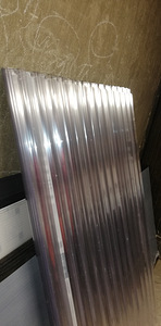 Pc trepets katuseplaat, kirgas 0.8x1560x 1040 (1 foto / 1)