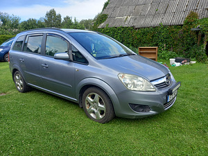 Opel Zafira (4 foto / 9)