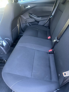 Ford Focus 1.6 (9 foto / 10)