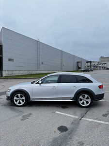 Audi A4 Allroad 3.0 176kW (8 foto / 15)