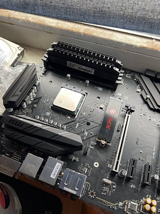 AMD Ryzen 5800X+MSI B550 GEN3+16GB DDR4 (1 foto / 2)