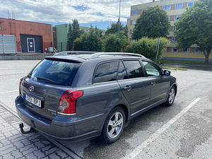 Toyota Avensis D-4D 2008 (2 foto / 9)