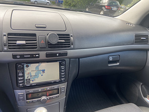 Toyota Avensis D-4D 2008 (7 foto / 9)
