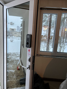 Müüa sõrmejäljelugejaga välisuks (2 foto / 3)