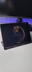 Apple iPad 10.2" 8th Gen Wi-Fi 32GB (2020) (2 foto / 2)