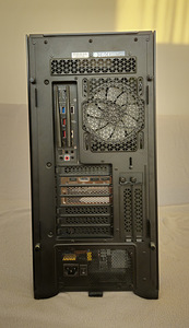 Windows 11 Home, i7-12700KF, 32GB RAM, MSI RTX 4070 12GB (4 foto / 5)