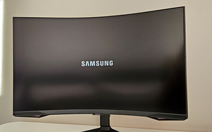 Mängumonitor Samsung Odyssey Neo G7 32” 165hz (1 foto / 4)