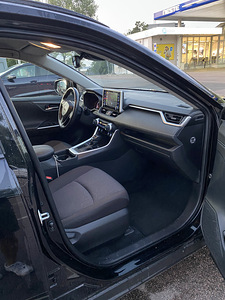 Toyota Rav4 LuxuryPlus (2 foto / 11)