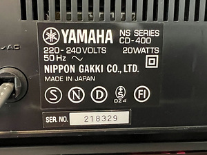 CD-плеер Yamaha CD-400 (6 фото из 6)