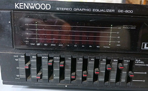 KENWOOD STEREO GRAPHIC EQUALIZER GE-800 (2 foto / 7)