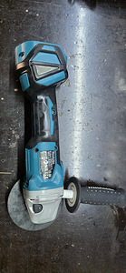 Makita DGA511 болгарка (2 фото из 3)