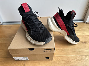Li Ning vabaajajalatsid (2 foto / 3)