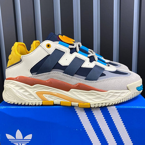 Adidas Nitebell (2 фото из 3)
