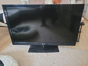 Teler LG 50" Full HD (1 foto / 1)