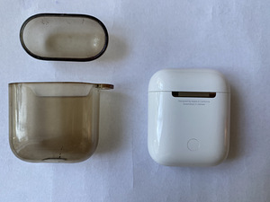 Kõrvaklapid AirPods 2 gen (1 foto / 3)