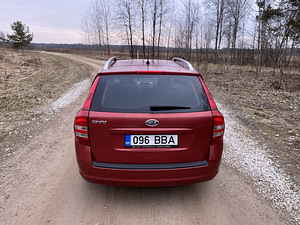 KIA Ceed SW 2008, 1.6 bensiin, automaat, 227 300 km ÜV 05/27 (5 foto / 14)