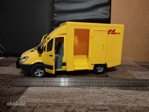 Mänguasi BRUDER furgoon DHL.