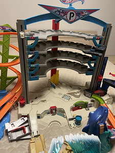 Hot wheels garaaž (5 foto / 5)