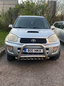 TOYOTA RAV4 (2 foto / 11)