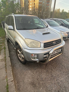TOYOTA RAV4 (1 foto / 11)