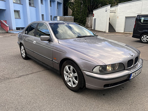 BMW 525TDS (6 фото из 12)