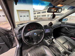 BMW 525TDS (8 фото из 12)