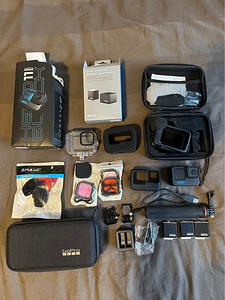 Gopro Hero 11 Black + Media Mod + Дополнительные аккумуляторы + различные аксесс... (1 фото из 4)