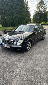 Мерседес-Бенц Е 270 CDI (3 фото из 11)