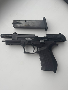 Stardipüstol BLOW TR9202 + 9mm P.A.K. + Kabuur (2 foto / 3)