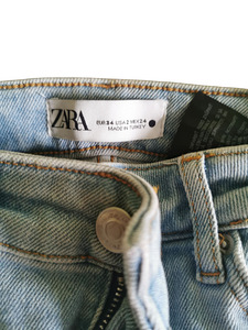 Джинсы Zara (1 фото из 2)