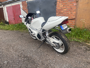 Продам Suzuki gsx-r750 (3 фото из 5)