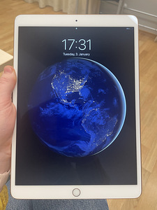 iPad Air 2019 (3 фото из 3)