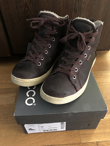Ecco s.36 tüdrukute kevad/ sügis saapad (1 foto / 2)