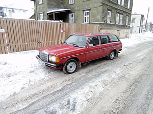 Mercedes-Benz 300TDT OM617A turbodiisel 1985 S123 (9 foto / 10)