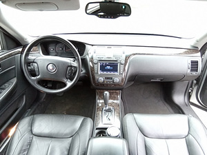 Cadillac DTS V8 Northstar (5 foto / 10)