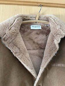 Han Kjobenhavn Brown Corduroy jakk (3 foto / 7)