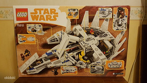 LEGO Star Wars Kessel Run Millennium Falcon™ 75212 (3 foto / 3)