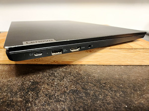 Lenovo ThinkPad E15 Gen2 (i7, 16GB RAM, 256GB SSD) (6 foto / 10)