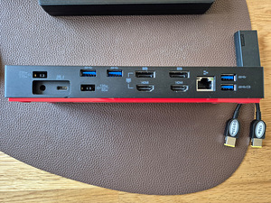 Lenovo ThinkPad Thunderbolt 3 dock + Lenovo 230W laadija (6 foto / 10)