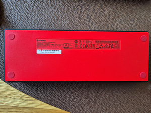 Lenovo ThinkPad Thunderbolt 3 dock + Lenovo 230W laadija (7 foto / 10)