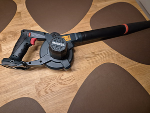 Metabo AG 18 lehepuhur, akutoitel (3 foto / 9)