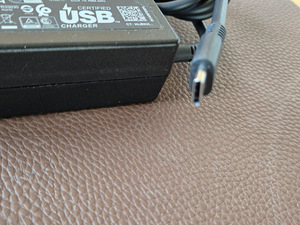 HP 65W USB-C laadija / adapter (3 foto / 4)