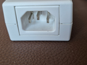 Адаптер (12V, 3,33A) Delta electronics (3 фото из 7)
