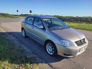 Toyota Corolla T-Sport 141kw (2 foto / 5)