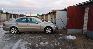 MERCEDES-BENZ E 220 CDI (9 foto / 11)