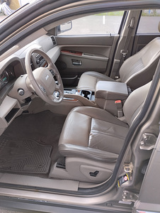 M/V: Jeep Grand Cherokee 3.0crd 160kw , atm 2005 (15 foto / 15)